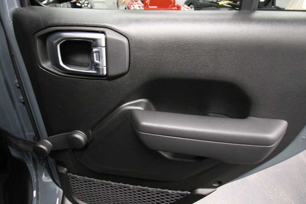 Used 2024 Jeep Wrangler Sport image 25