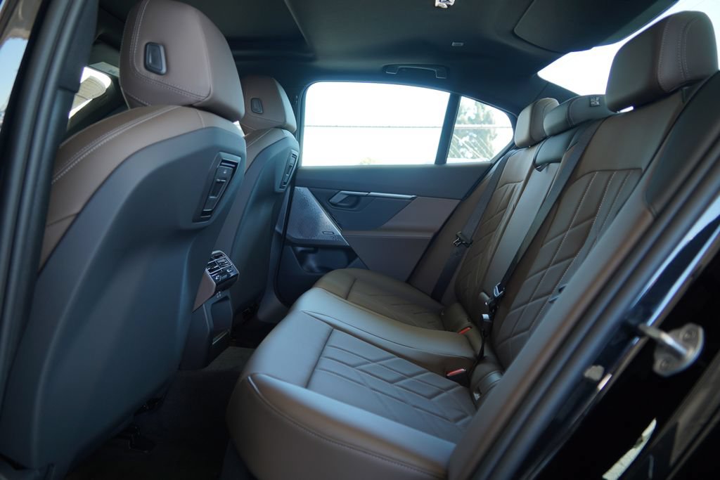 New 2027 BMW 530i w/ Premium Package RWD image 17