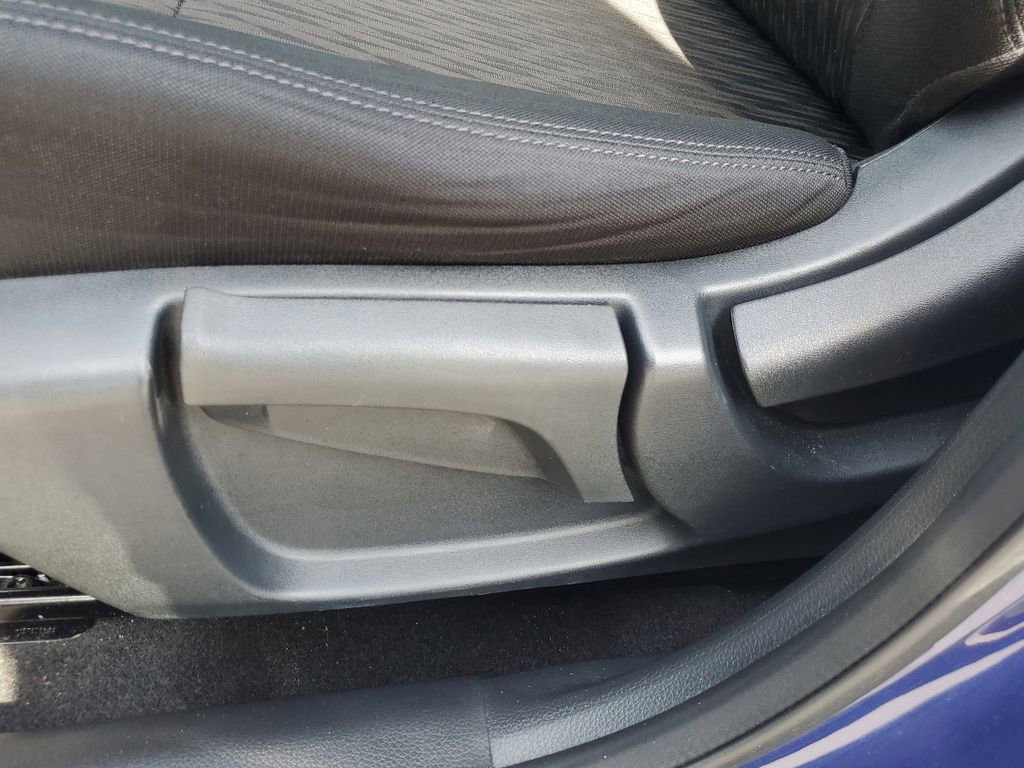 Used 2018 Nissan Rogue S image 24