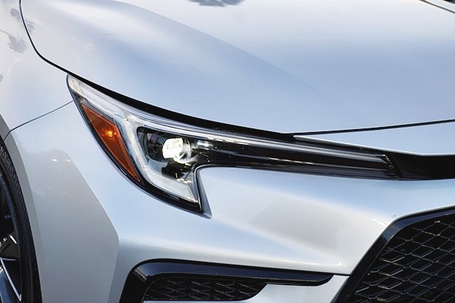 Used 2026 Toyota Corolla SE FWD image 12