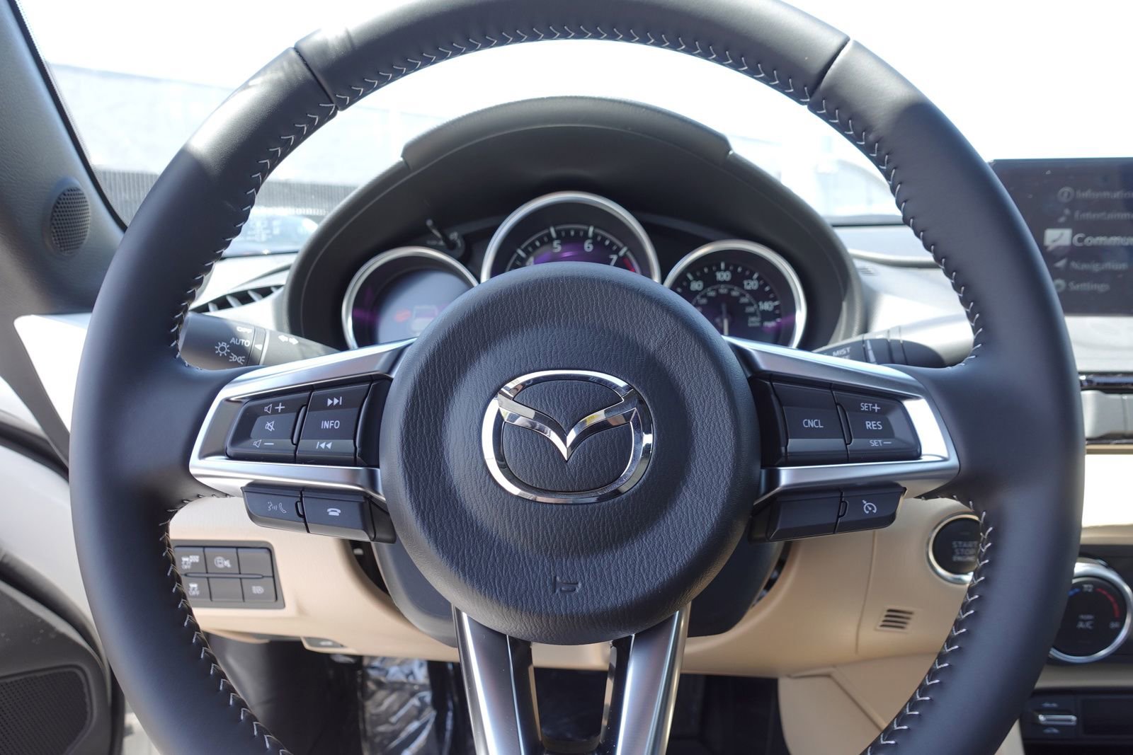 New 2026 MAZDA MX-5 Miata RF Grand Touring w/ Weather Package RWD image 17