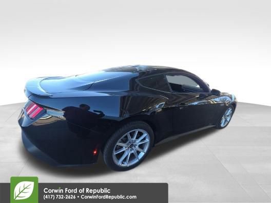 Used 2024 Ford Mustang GT Premium image 3