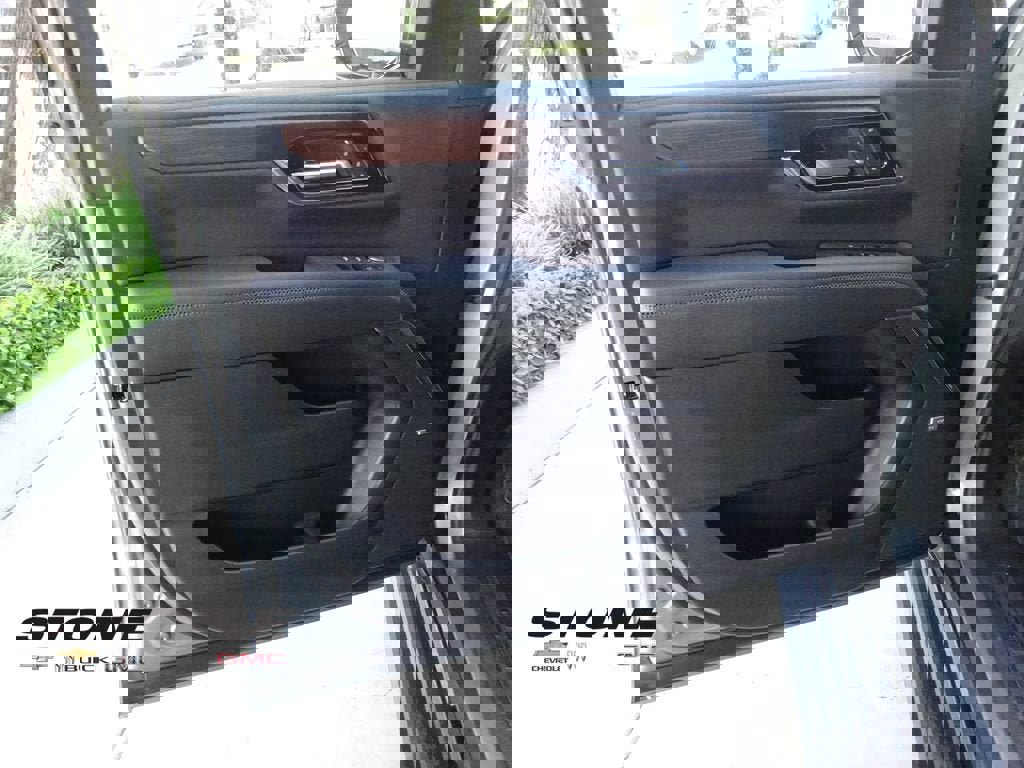 New 2026 GMC Yukon Denali w/ Denali Reserve Package image 26