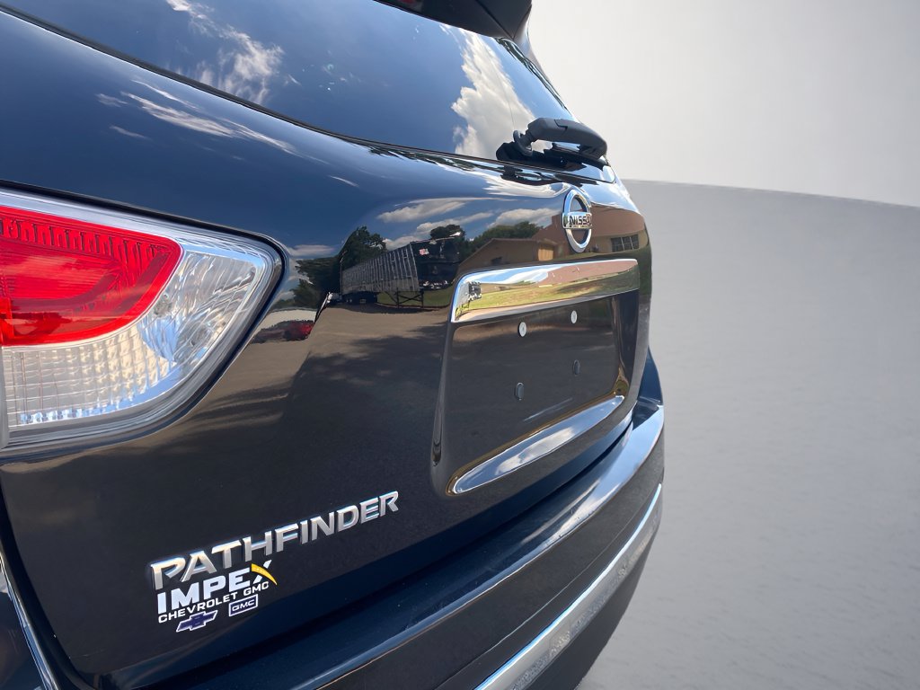 Used 2015 Nissan Pathfinder S FWD image 35