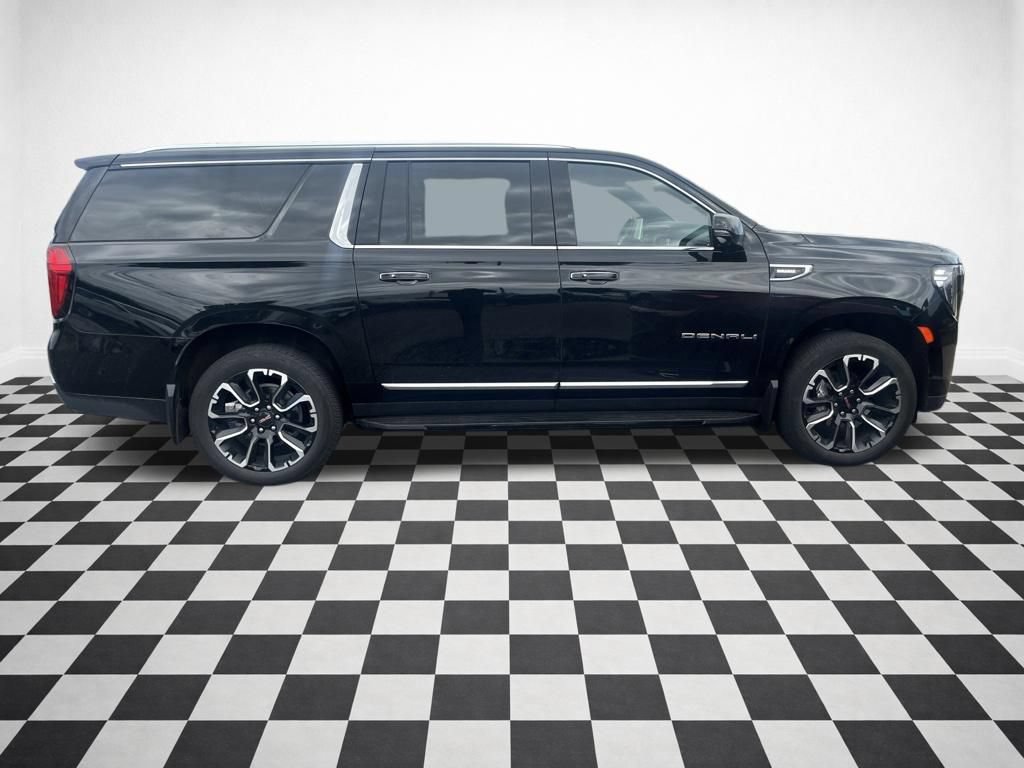 Certified 2023 GMC Yukon XL Denali w/ Advanced Technology Package AWD/4WD image 30