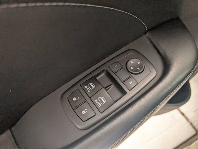 Used 2016 Dodge Challenger R/T Plus RWD image 13