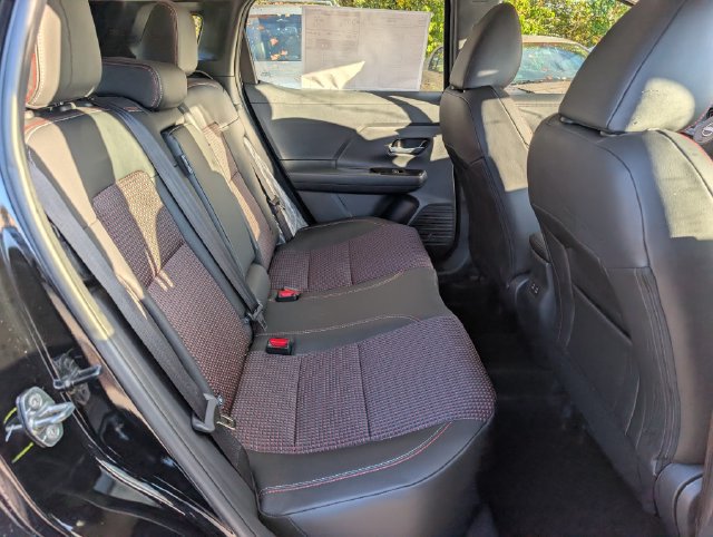 New 2026 Nissan Kicks SR w/ Cold Weather Package AWD/4WD image 9