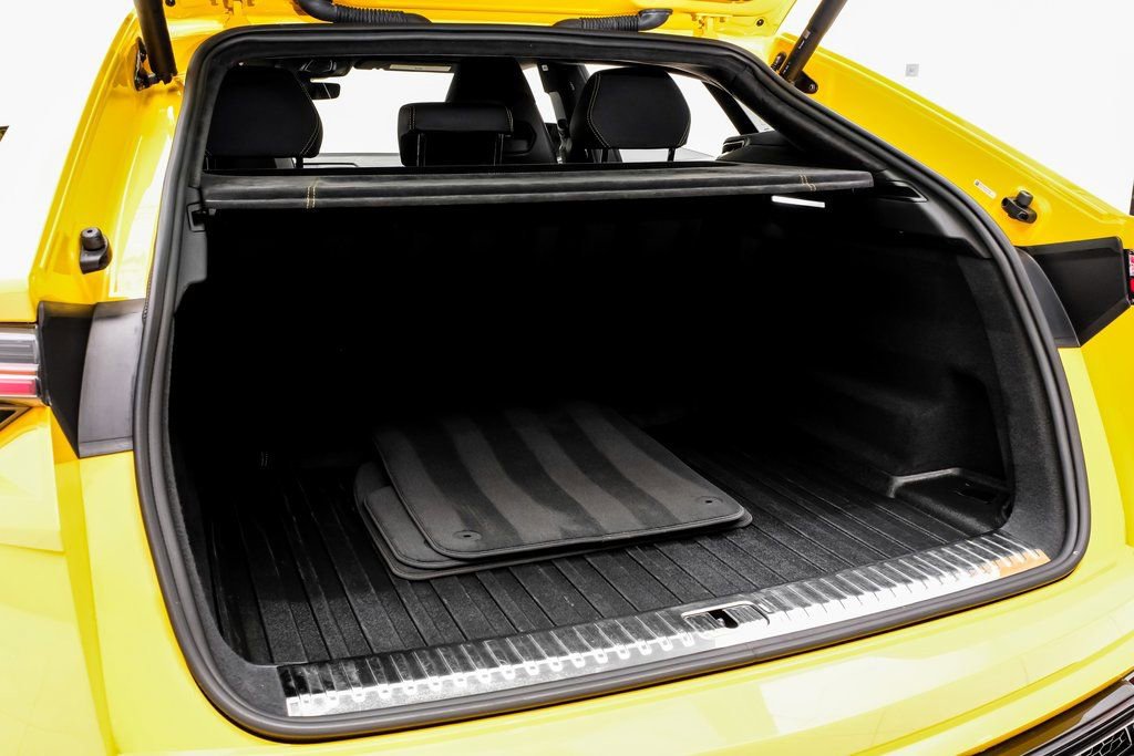 Used 2022 Lamborghini Urus image 47