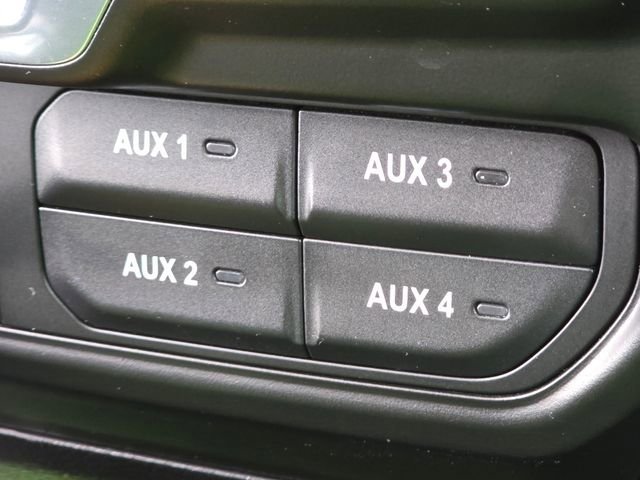 Used 2020 Jeep Wrangler Sport AWD/4WD image 12