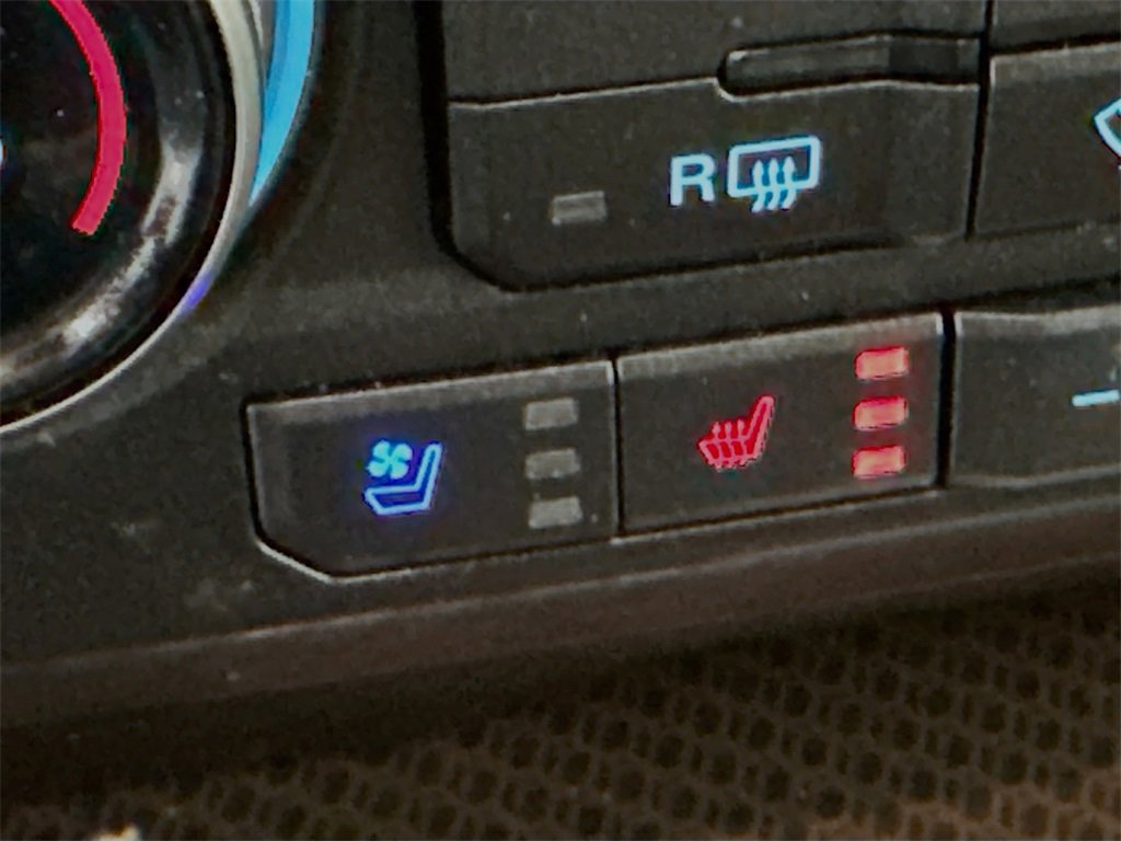 Used 2018 Ford F150 Raptor w/ Equipment Group 802A Luxury image 22