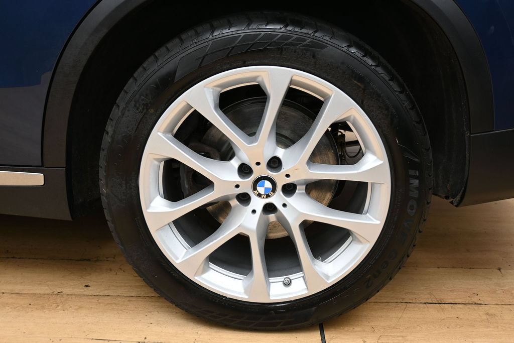 Used 2022 BMW X5 xDrive40i AWD/4WD image 12