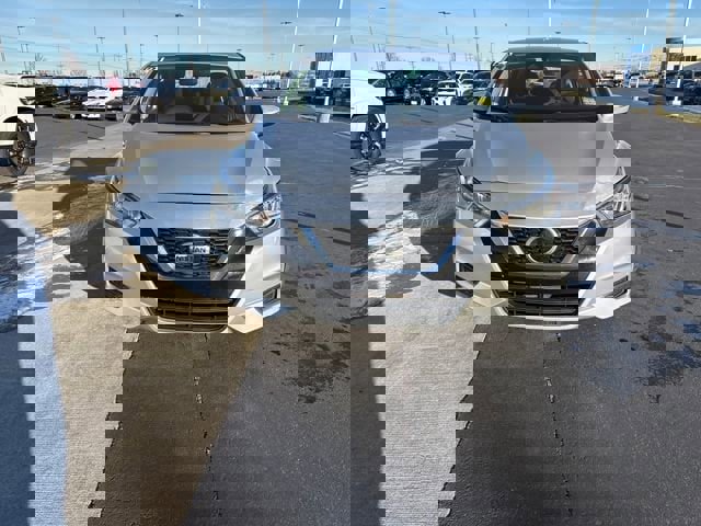 Used 2021 Nissan Versa SV image 8
