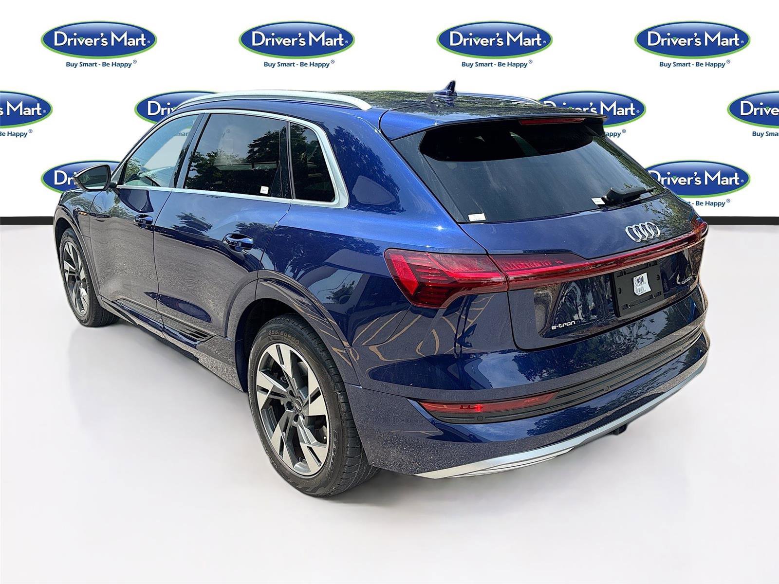 Used 2022 Audi e-tron Premium w/ Towing Package AWD/4WD image 5