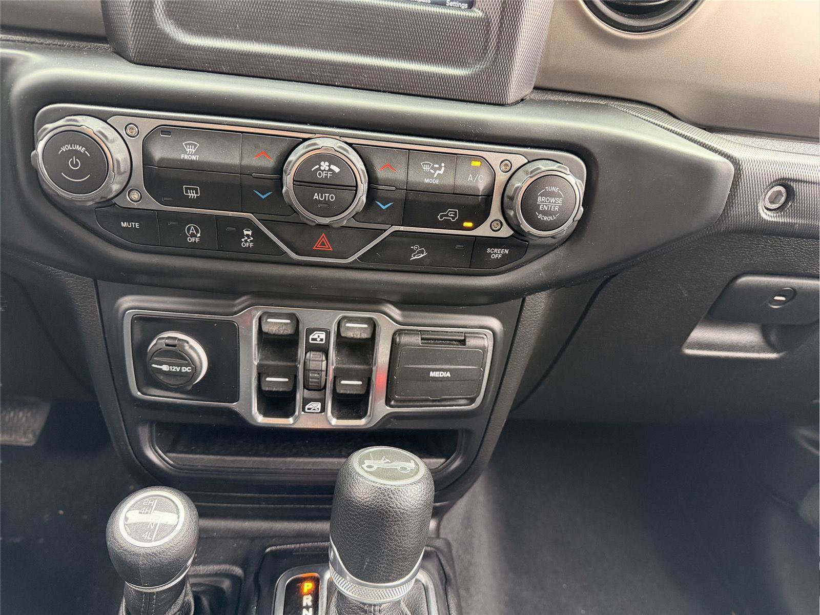 Used 2020 Jeep Wrangler Unlimited Sport S image 15