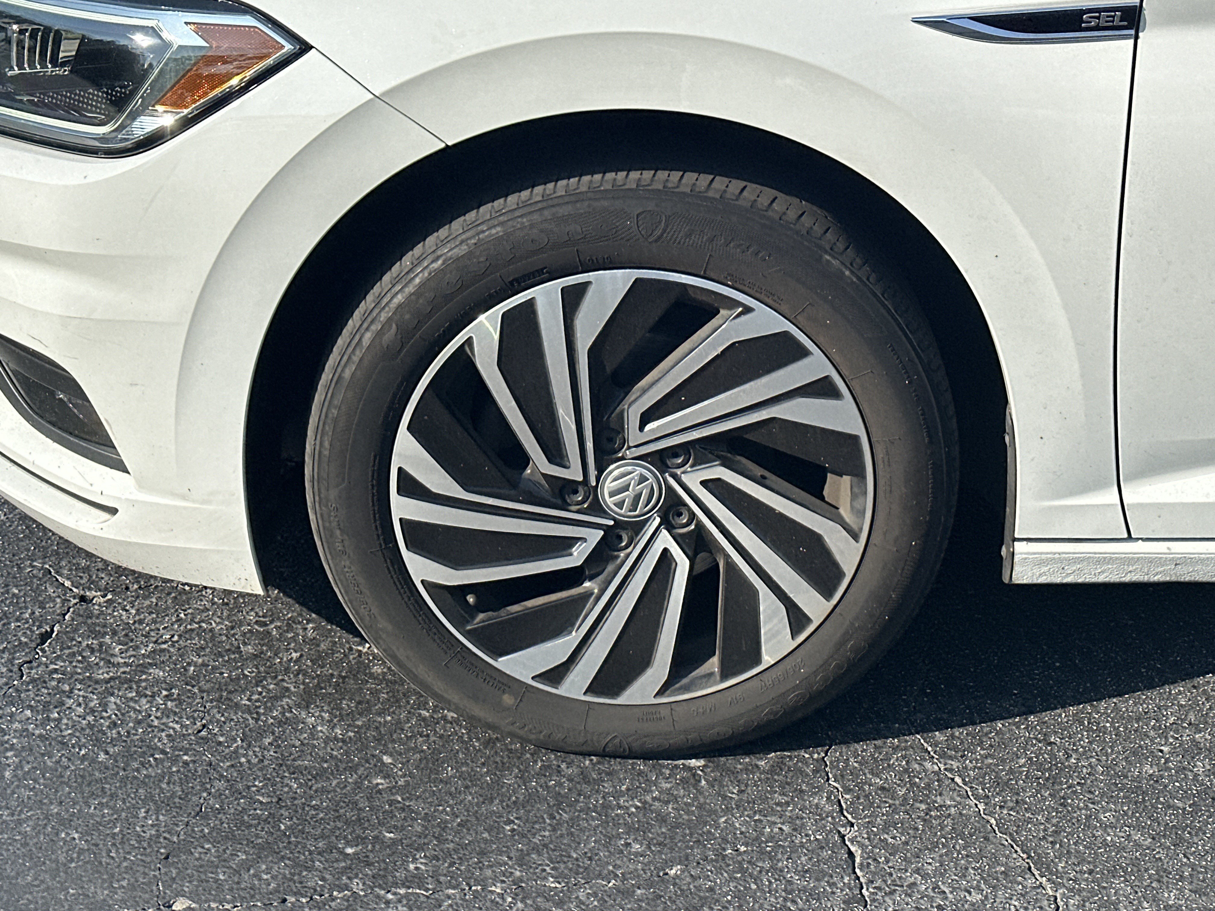 Used 2020 Volkswagen Jetta SEL Premium FWD image 9