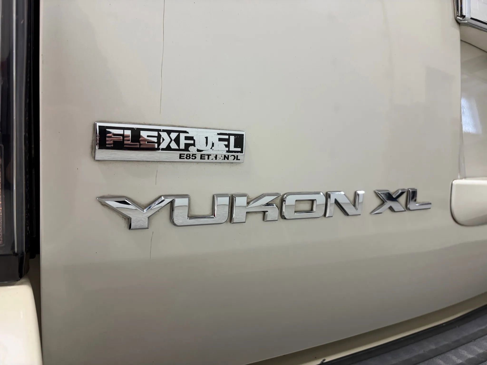 Used 2012 GMC Yukon XL Denali image 18