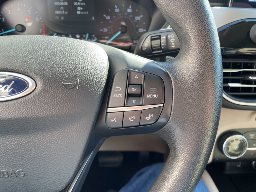 Used 2020 Ford Escape SE image 26