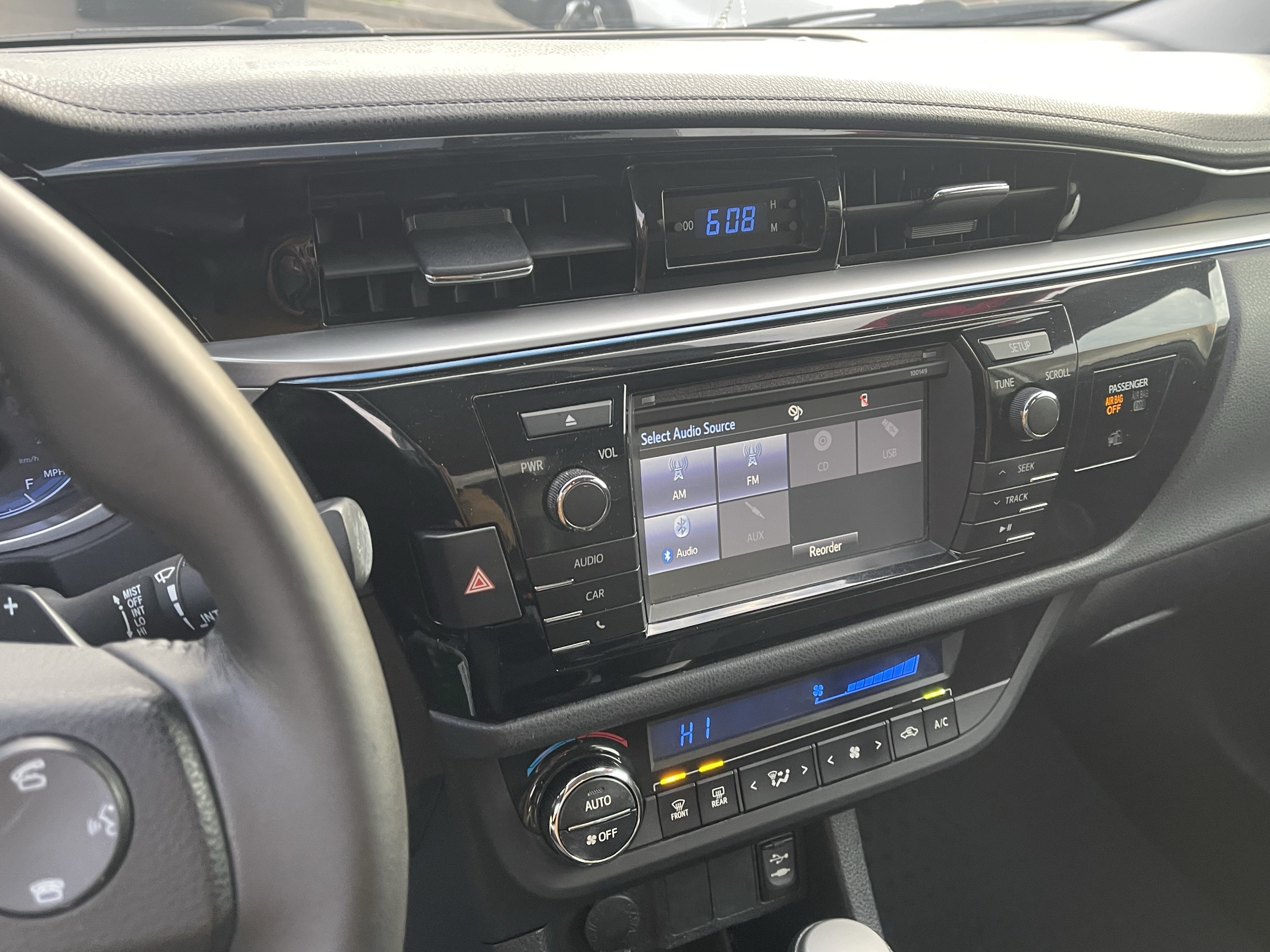 Used 2015 Toyota Corolla S FWD image 20