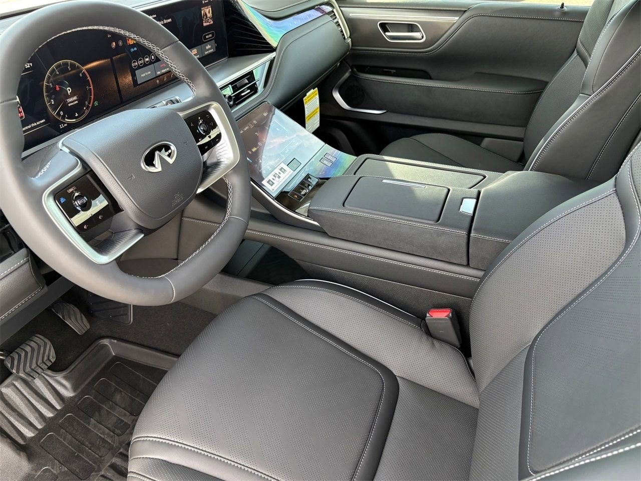 New 2026 INFINITI QX80 Luxe RWD image 24