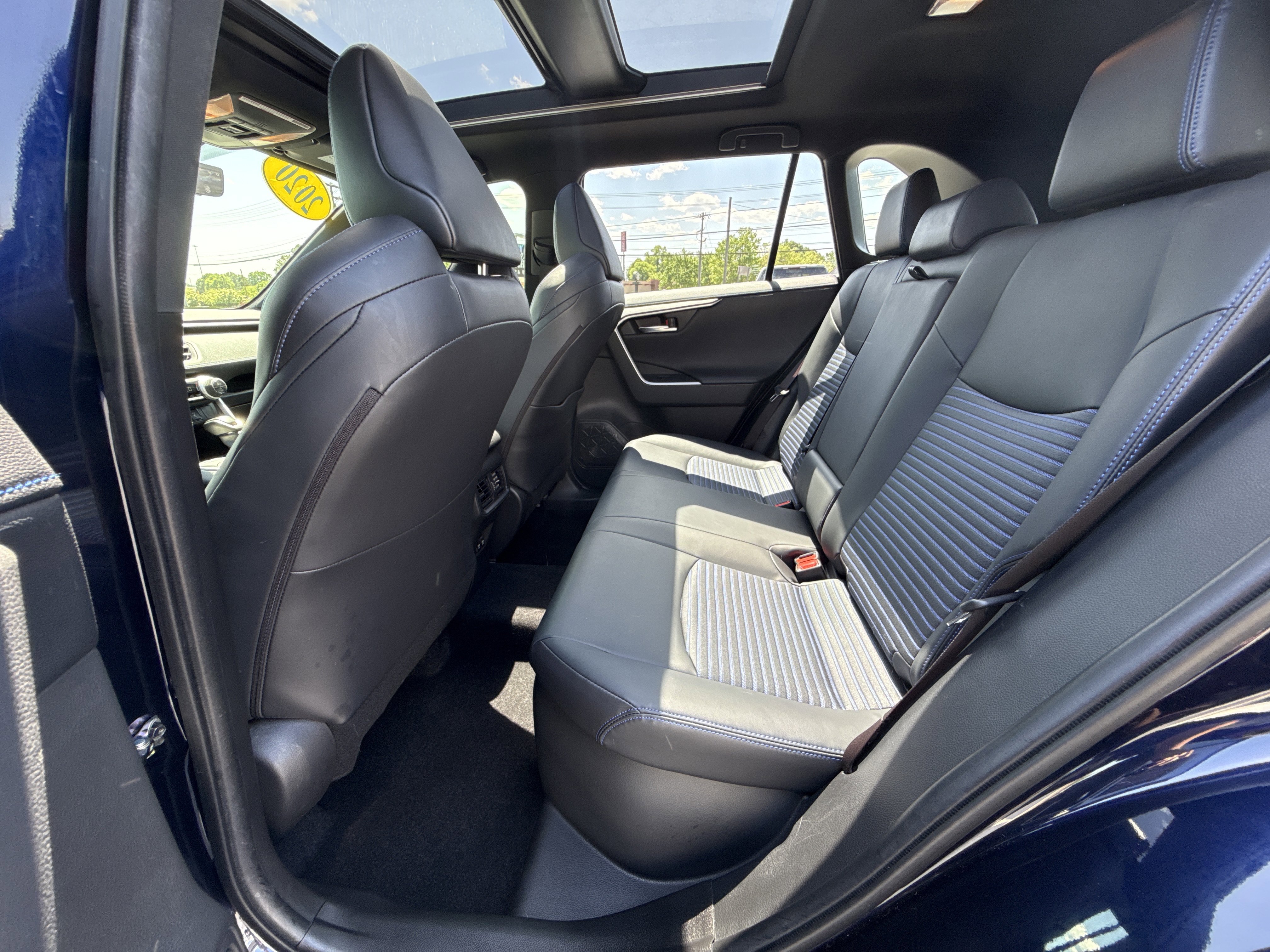 Used 2020 Toyota RAV4 XSE AWD/4WD image 30