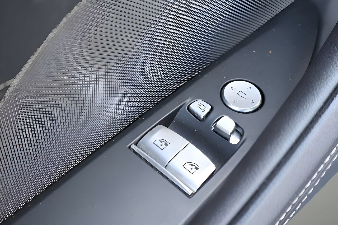Used 2023 BMW M850i xDrive Coupe w/ M Carbon Exterior Package AWD/4WD image 10