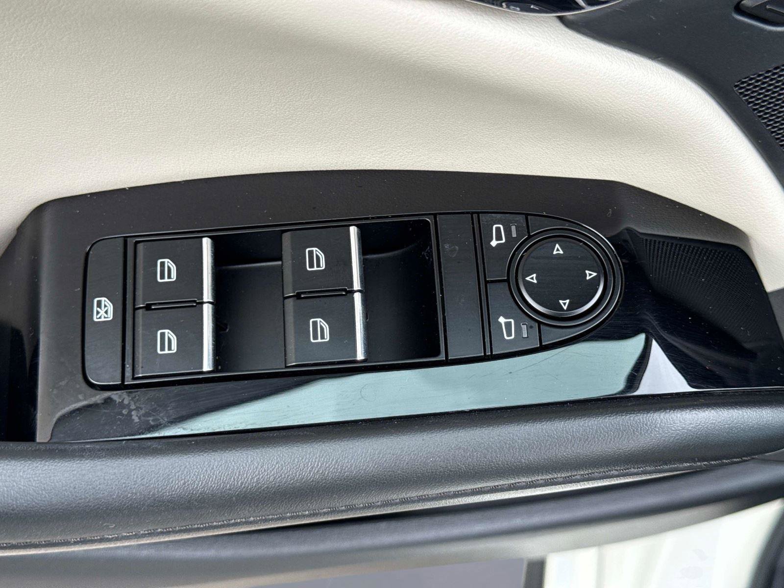 Certified 2023 MAZDA MAZDA3 s image 16