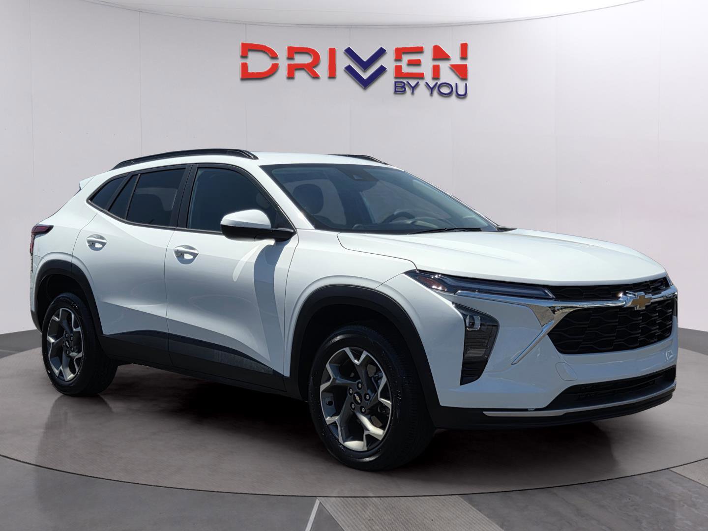 Used 2025 Chevrolet Trax LT w/ LT Convenience Package FWD image 7