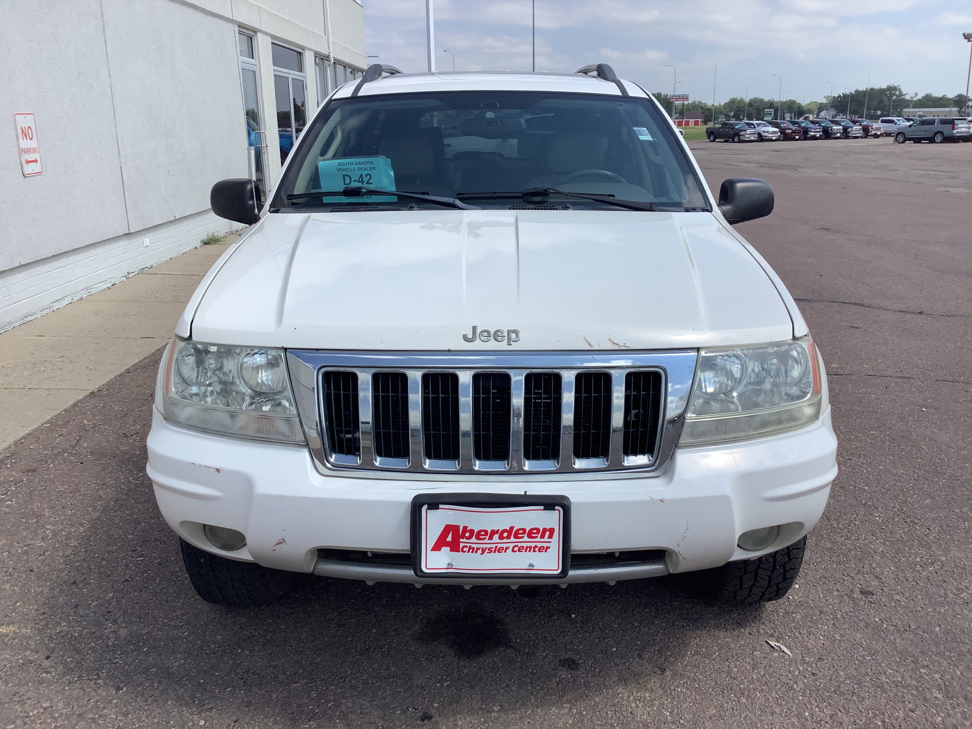 Used 2004 Jeep Grand Cherokee Limited w/ Trailer Tow Group IV AWD/4WD image 2