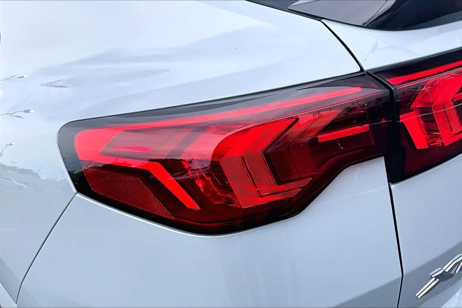 New 2026 BMW X2 xDrive28i w/ Technology Package AWD/4WD image 15
