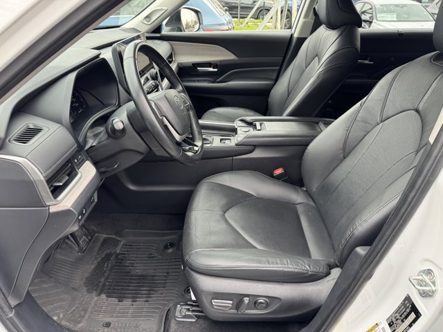 Used 2024 Toyota Grand Highlander AWD image 27
