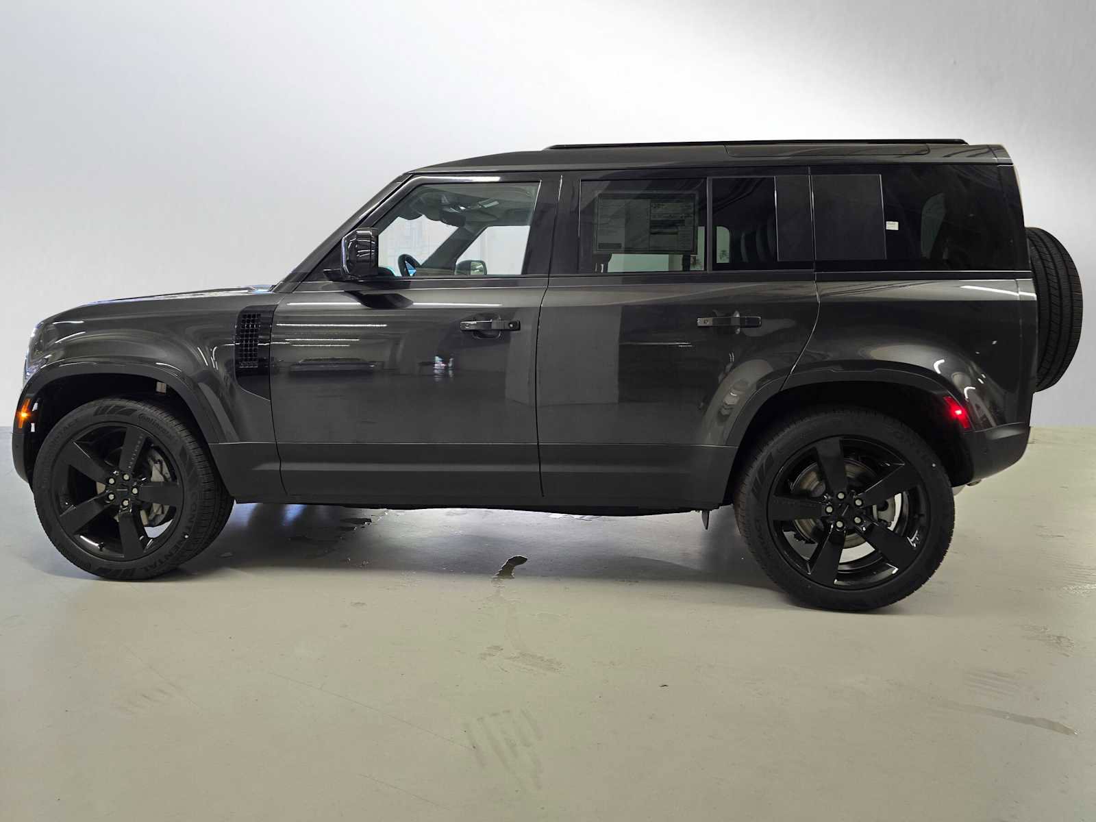 New 2026 Land Rover Defender 110 S AWD/4WD image 2