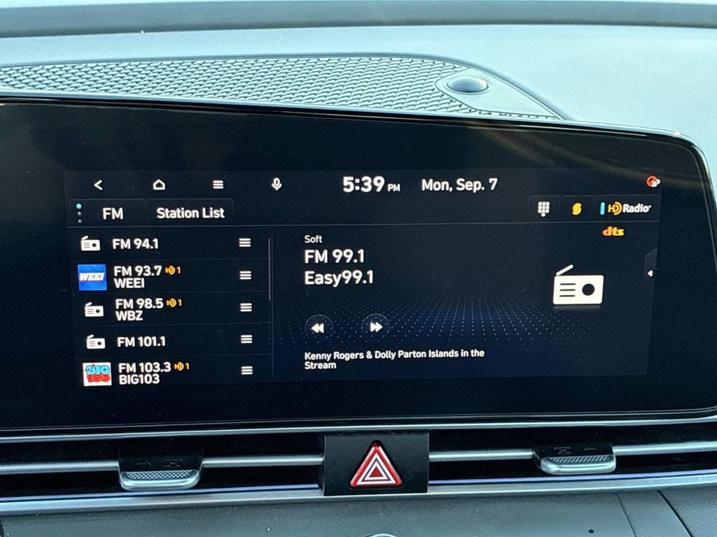 Used 2024 Hyundai Elantra SEL FWD image 31