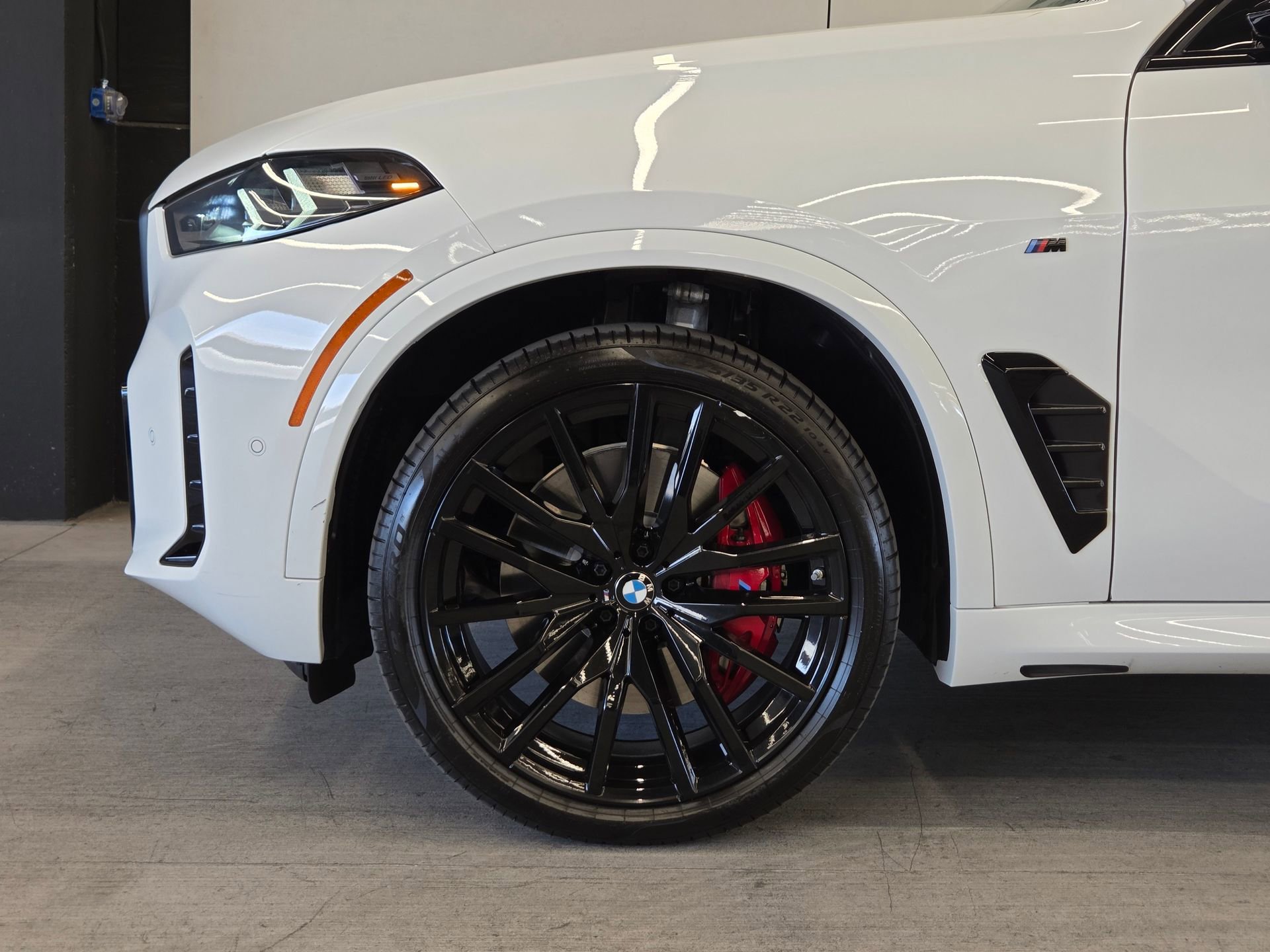 Used 2025 BMW X5 M60i w/ Climate Comfort Package AWD/4WD image 9