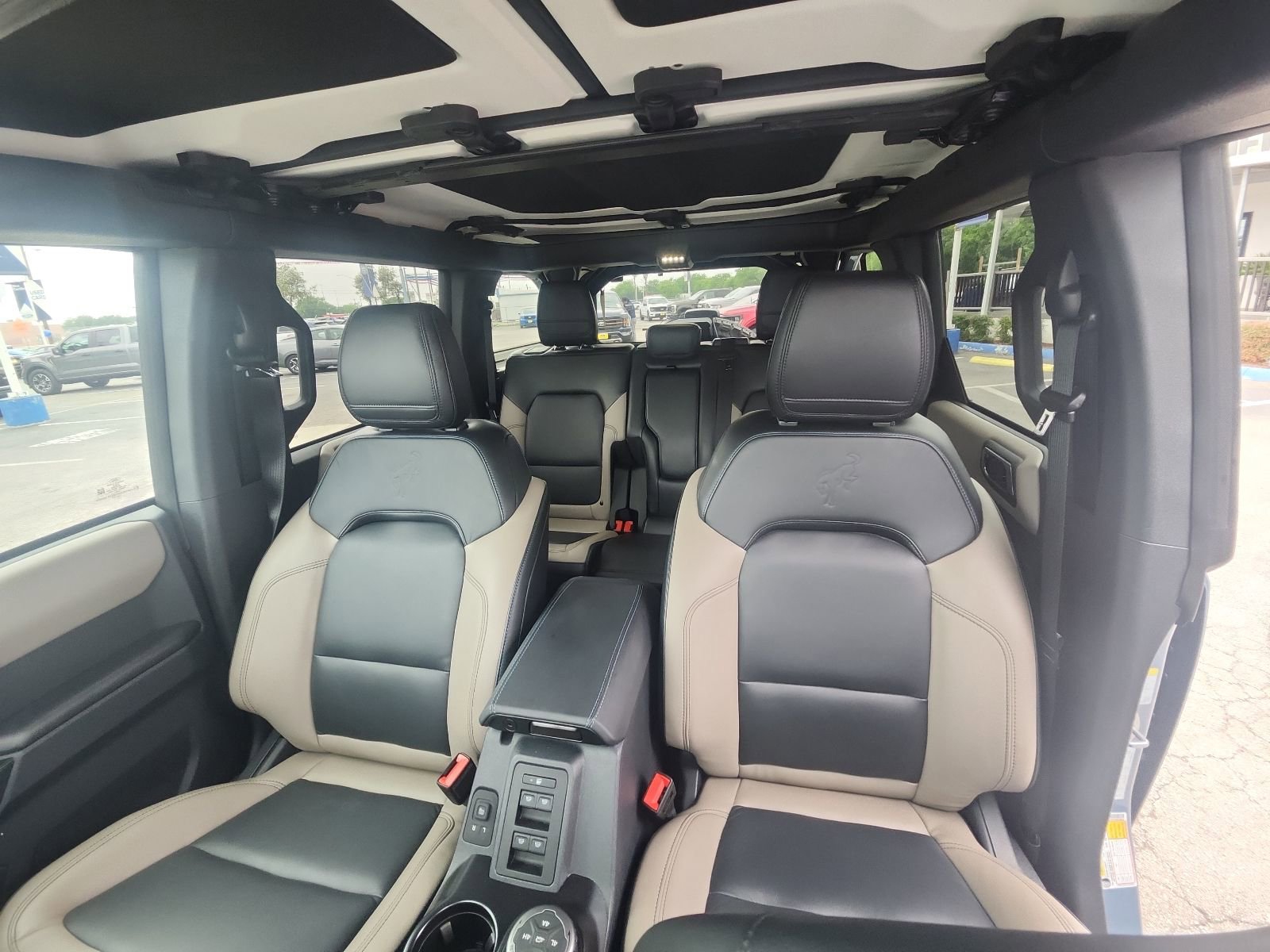 Used 2024 Ford Bronco Wildtrak AWD/4WD image 18