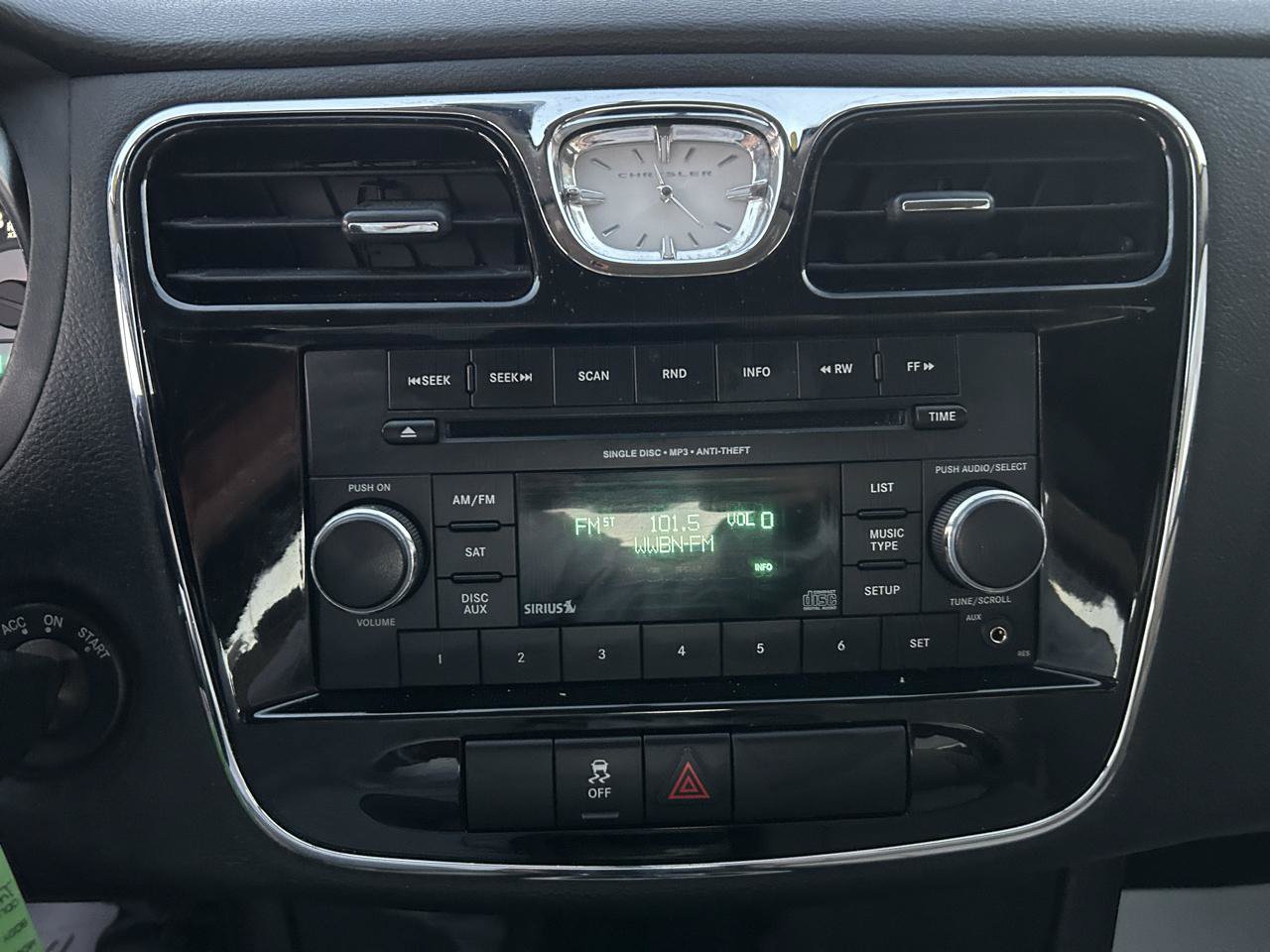Used 2013 Chrysler 200 Touring FWD image 22