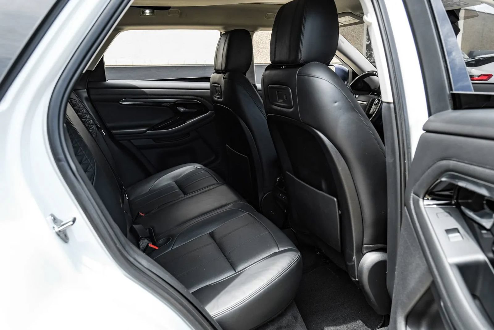 Used 2020 Land Rover Range Rover Evoque SE AWD/4WD image 38