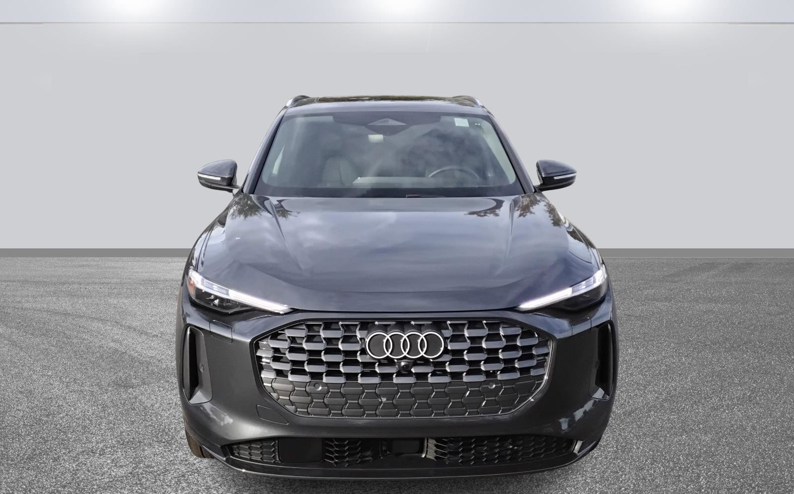 Certified 2025 Audi Q5 Premium Plus w/ Premium Plus image 2