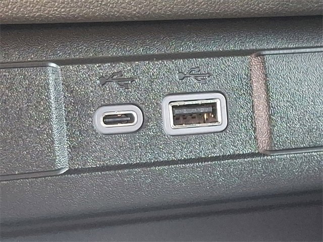 New 2025 GMC Canyon Elevation w/ Convenience Package image 15