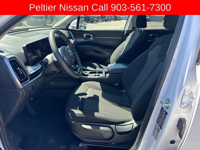 Used 2025 Kia Sorento LX FWD image 10