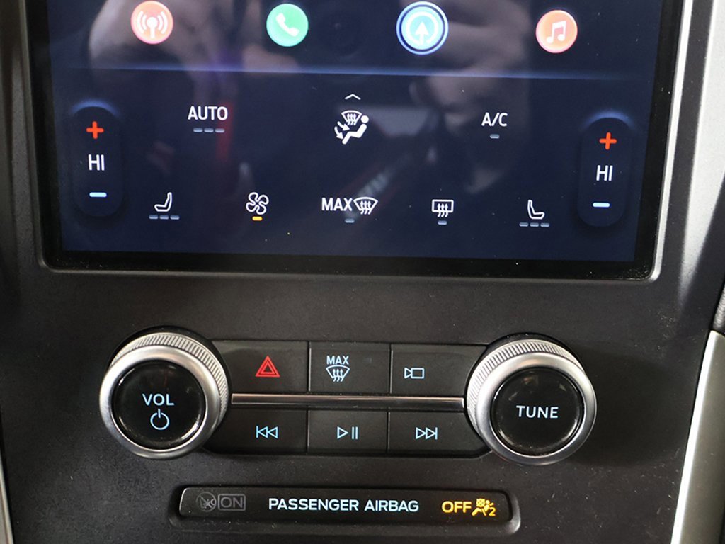 Used 2024 Ford Edge SEL image 45