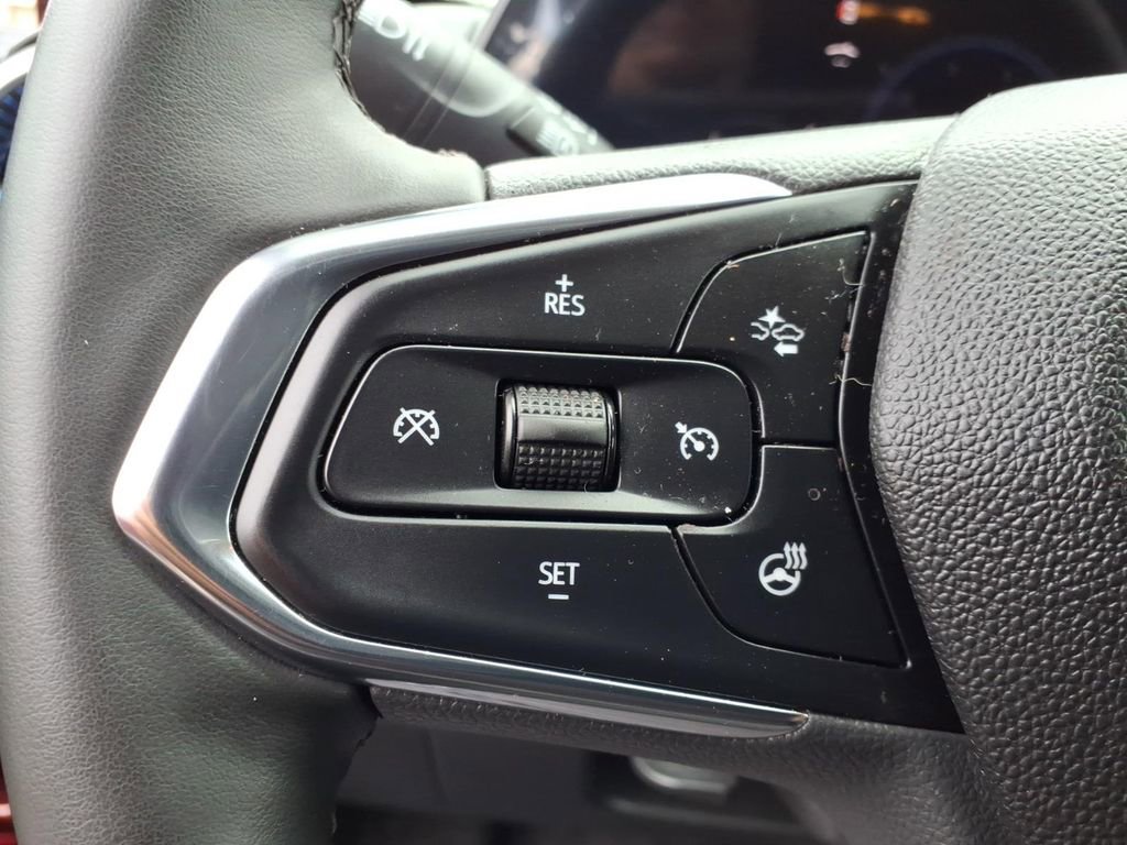 Used 2025 Chevrolet Trax LT w/ Driver Confidence Package FWD image 18
