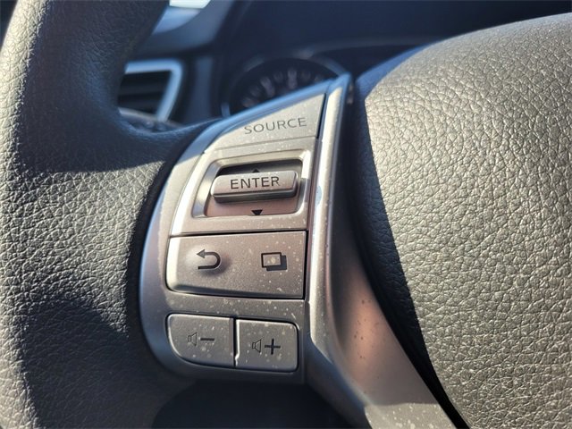 Used 2016 Nissan Rogue S image 28