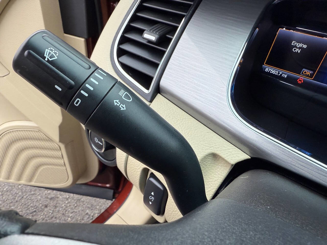 Used 2015 Ford Taurus SEL w/ Equipment Group 201A image 31