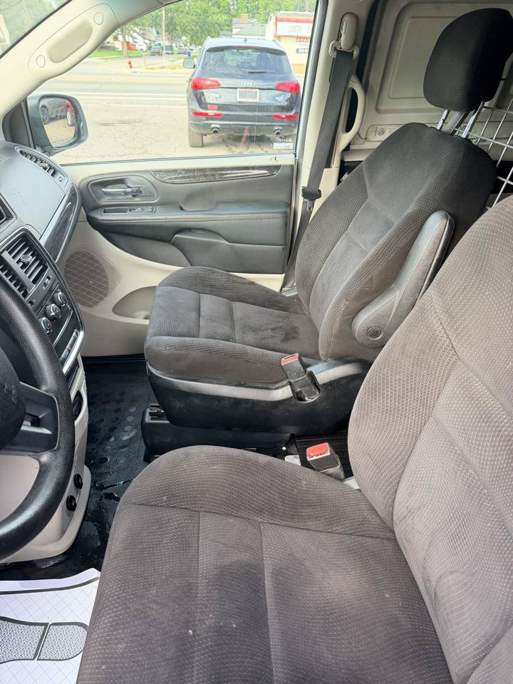 Used 2014 RAM C/V Tradesman FWD image 10
