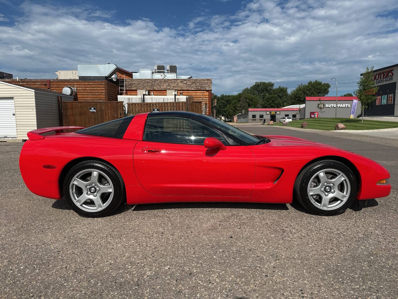 Used 1997 Chevrolet Corvette Coupe w/ Performance Handling Pkg RWD image 6
