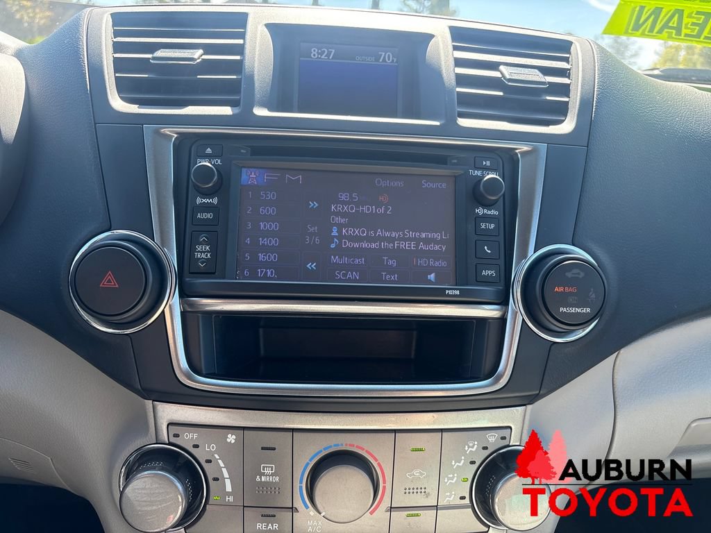 Used 2013 Toyota Highlander SE FWD image 17