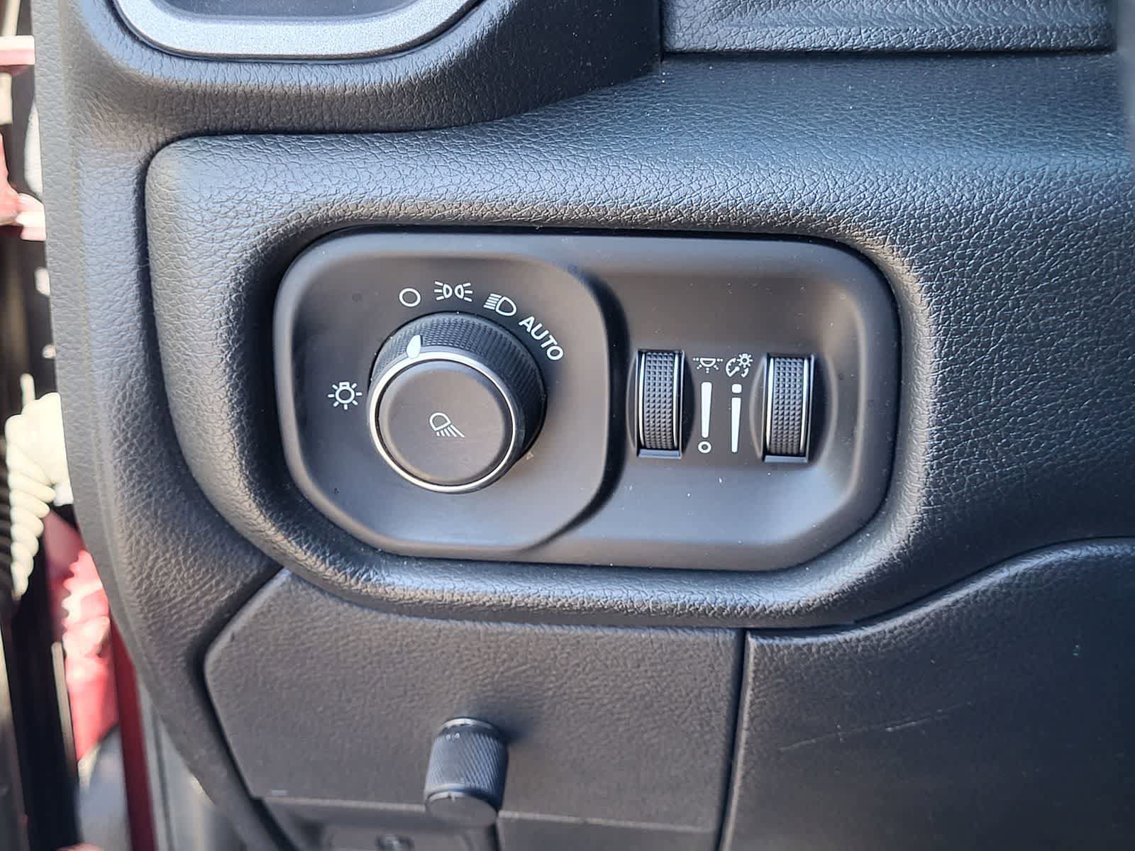 Used 2020 RAM 2500 Tradesman AWD/4WD image 17