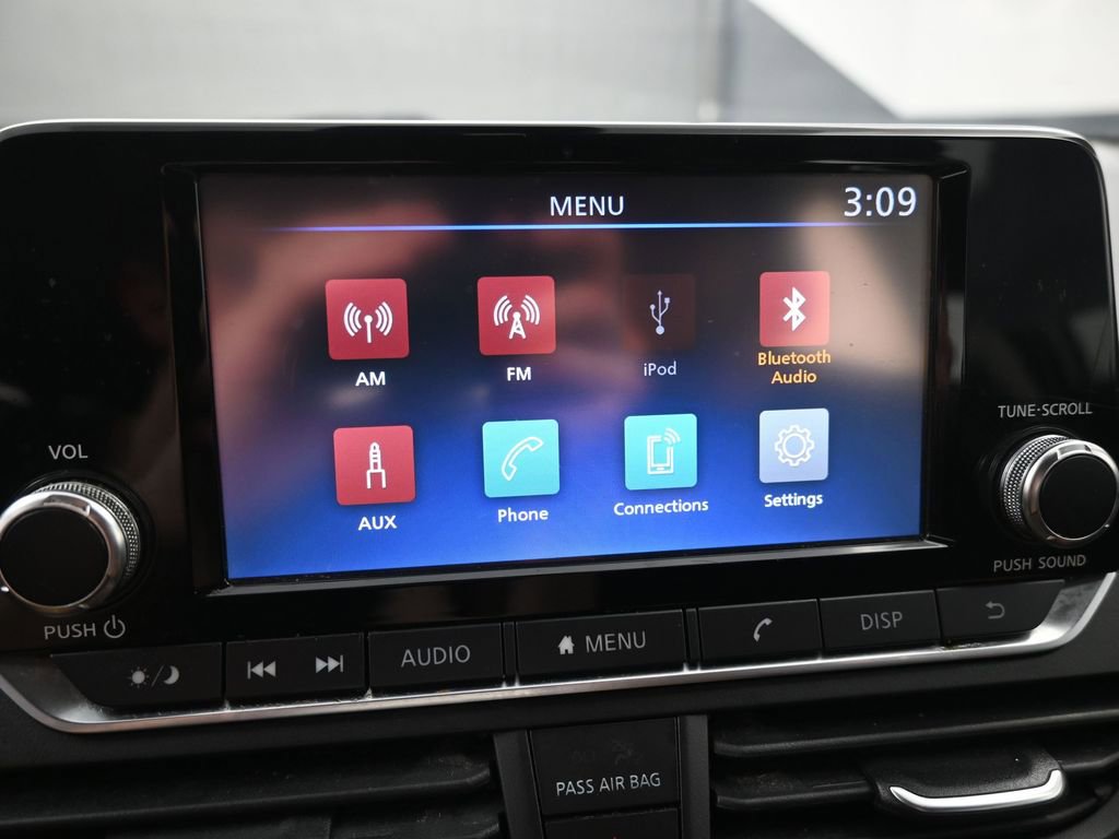 Used 2024 Nissan Altima 2.5 S image 13