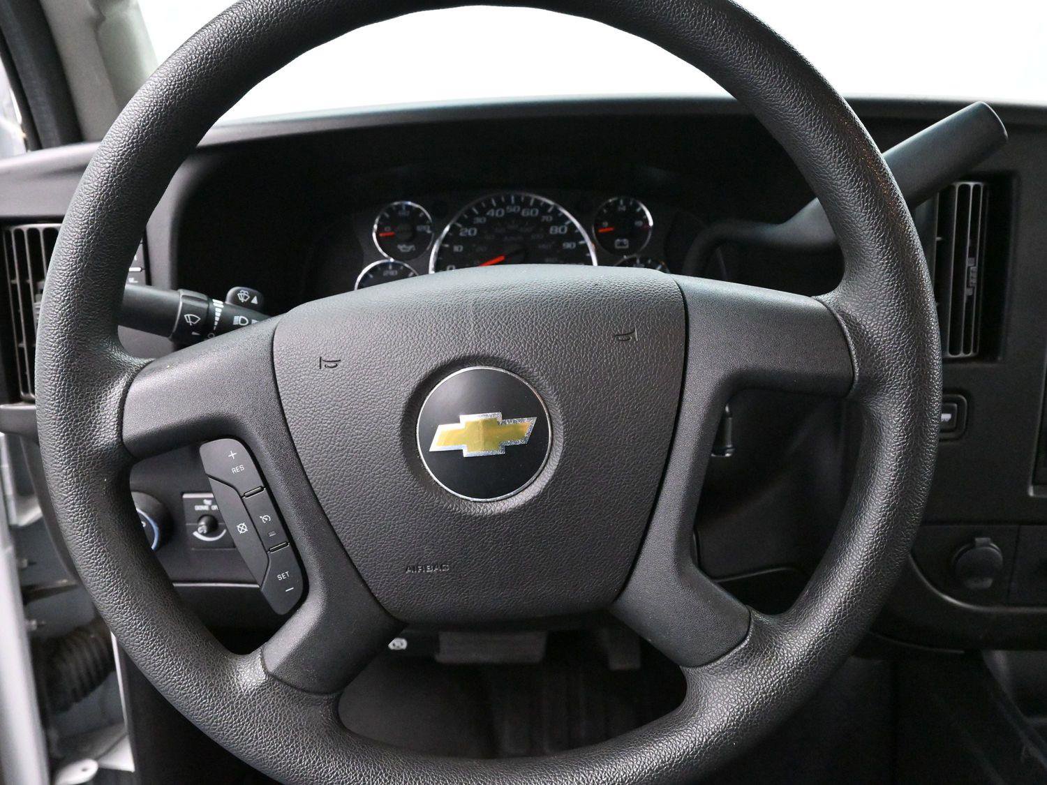 Used 2022 Chevrolet Express 2500 w/ Driver Convenience Package image 17