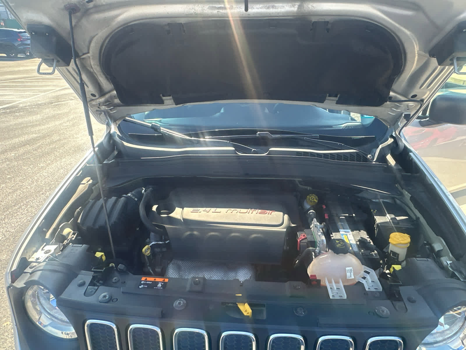 Used 2017 Jeep Renegade Sport w/ Power & Air Group image 14